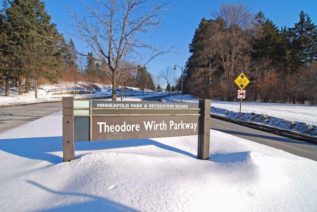 15 Upton Avenue S, Minneapolis, MN 55405