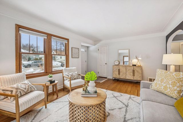 15 Upton Avenue S, Minneapolis, MN 55405