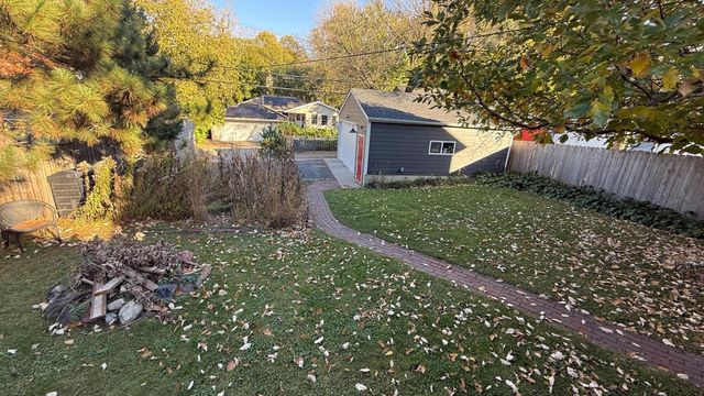 15 Upton Avenue S, Minneapolis, MN 55405