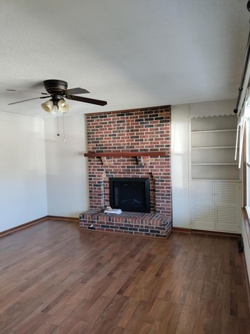 800 KROHN ST, Boonville, MO 65233