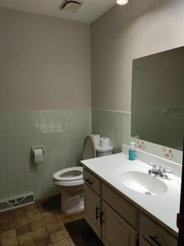 800 KROHN ST, Boonville, MO 65233