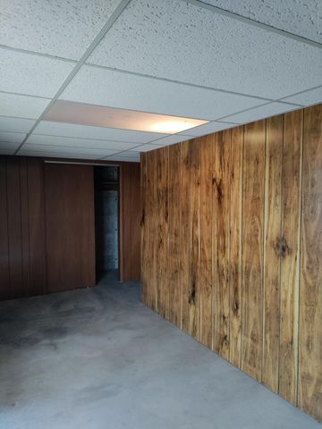 800 KROHN ST, Boonville, MO 65233