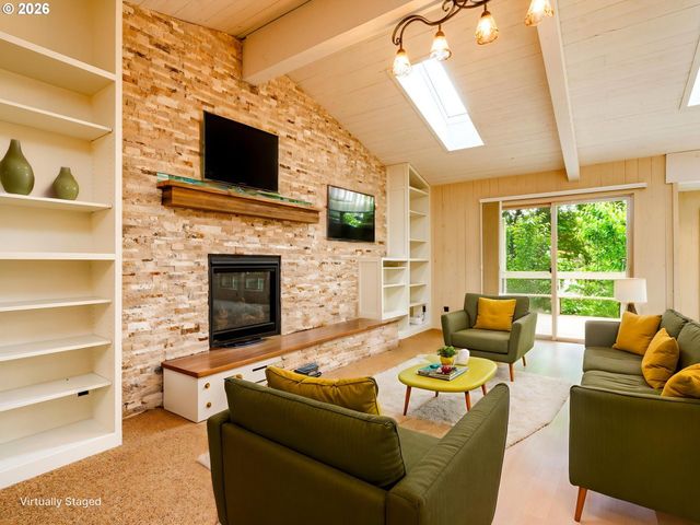 16700 Se VAN ZYL Dr, Damascus, OR 97089