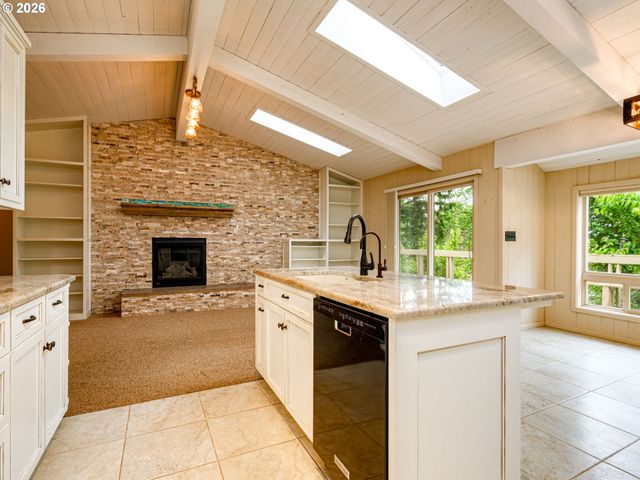 16700 Se VAN ZYL Dr, Damascus, OR 97089