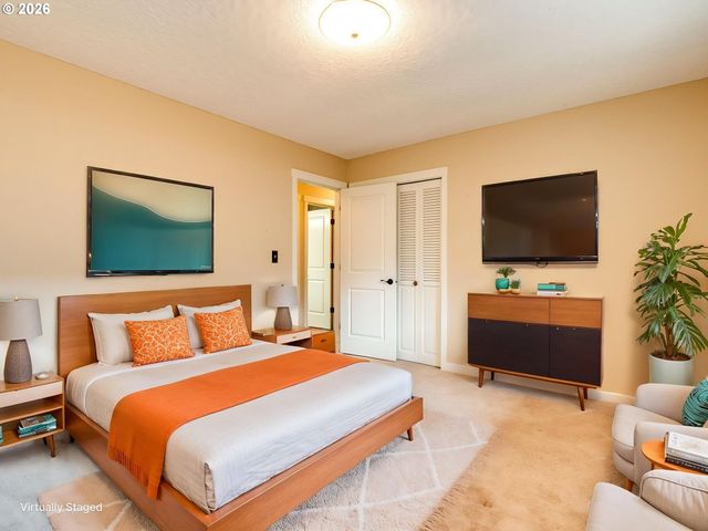 16700 Se VAN ZYL Dr, Damascus, OR 97089