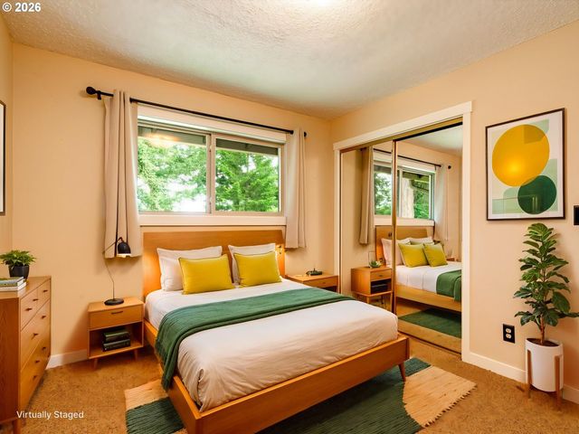 16700 Se VAN ZYL Dr, Damascus, OR 97089