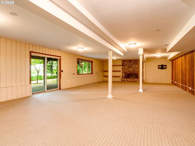 16700 Se VAN ZYL Dr, Damascus, OR 97089