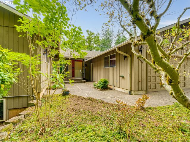 16700 Se VAN ZYL Dr, Damascus, OR 97089