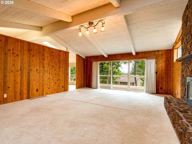 16700 Se VAN ZYL Dr, Damascus, OR 97089