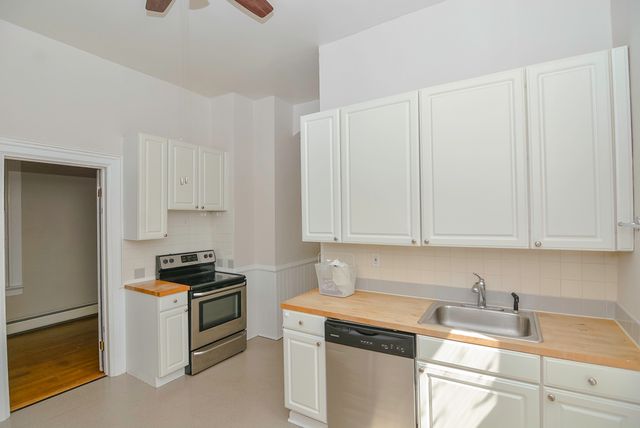 1441 W Warner Avenue 1, Chicago, IL 60613