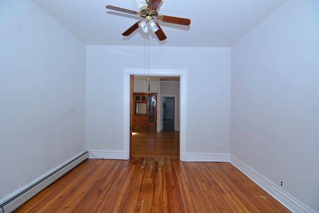 1441 W Warner Avenue 1, Chicago, IL 60613