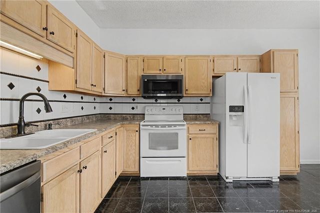 3812 Goforth Drive, Hope Mills, NC 28348