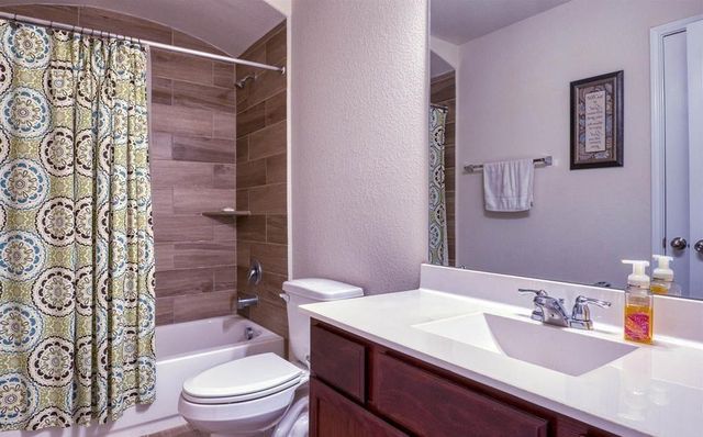 32659 Timber Point Dr, Brookshire, TX 77423