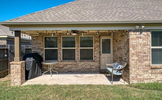 32659 Timber Point Dr, Brookshire, TX 77423