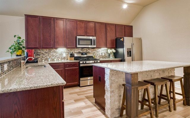 32659 Timber Point Dr, Brookshire, TX 77423