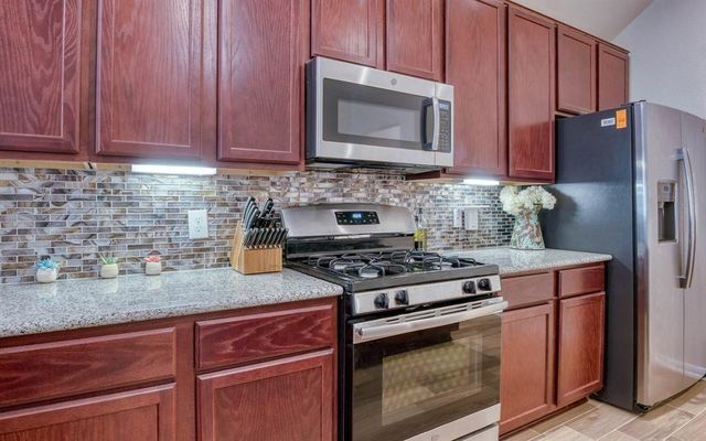 32659 Timber Point Dr, Brookshire, TX 77423