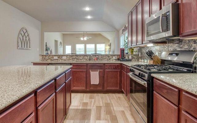 32659 Timber Point Dr, Brookshire, TX 77423