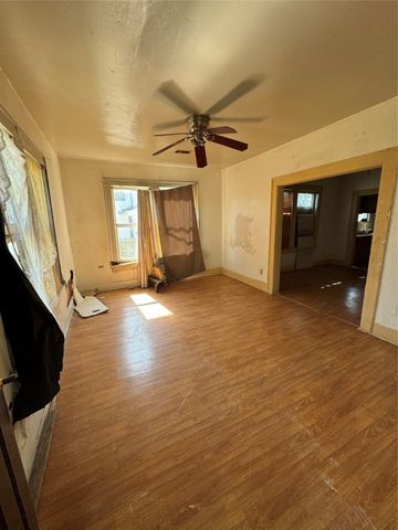 1007 Strickland, Dallas, TX 75216