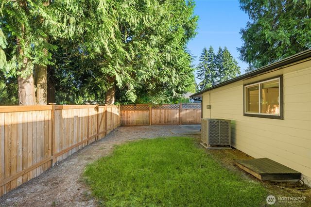 1210 E Seattle St, Kent, WA 98030
