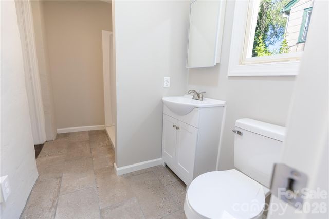 2325 N Glenn Avenue, Winston Salem, NC 27105