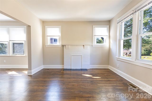 2325 N Glenn Avenue, Winston Salem, NC 27105