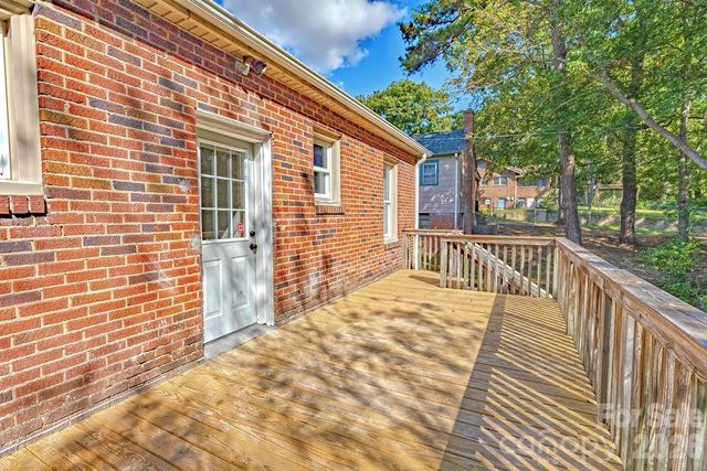 2325 N Glenn Avenue, Winston Salem, NC 27105