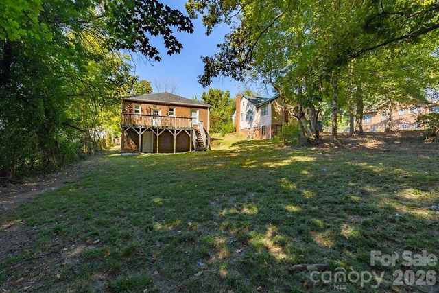 2325 N Glenn Avenue, Winston Salem, NC 27105
