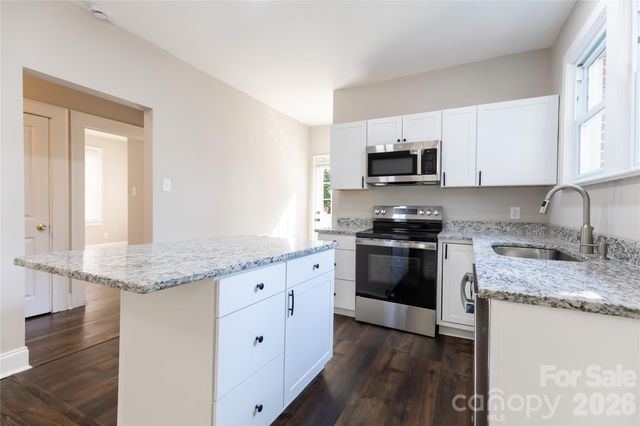 2325 N Glenn Avenue, Winston Salem, NC 27105