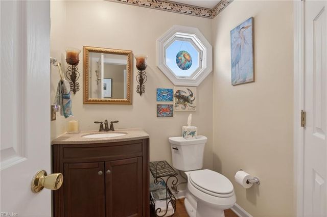 508 Birkdale CT, Yorktown, VA 23693