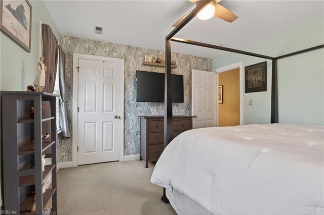 508 Birkdale CT, Yorktown, VA 23693