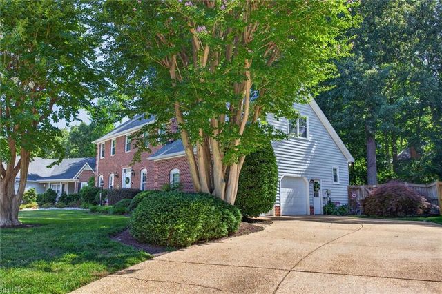 508 Birkdale CT, Yorktown, VA 23693