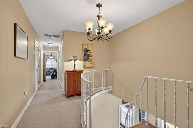 508 Birkdale CT, Yorktown, VA 23693