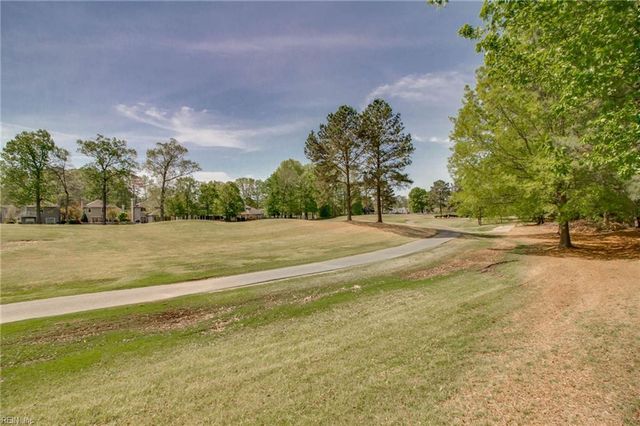 508 Birkdale CT, Yorktown, VA 23693