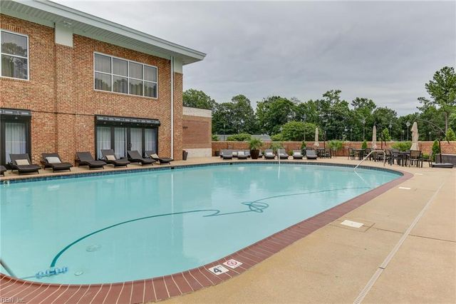 508 Birkdale CT, Yorktown, VA 23693