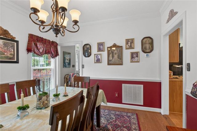 508 Birkdale CT, Yorktown, VA 23693