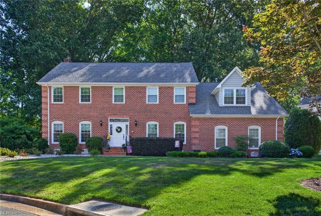 508 Birkdale CT, Yorktown, VA 23693