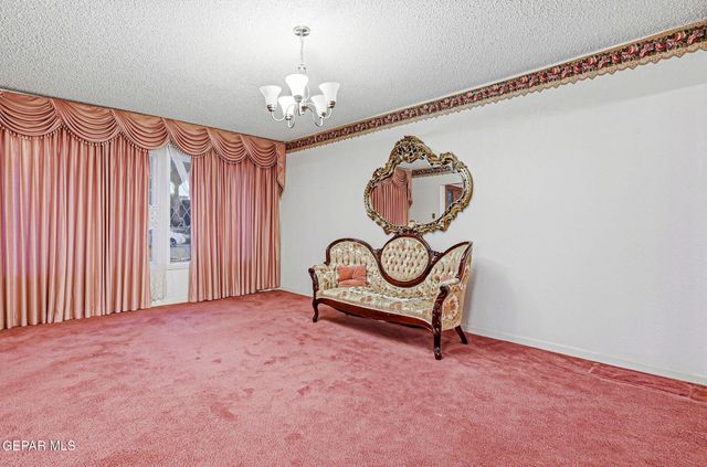 2704 TAYLOR Avenue, El Paso, TX 79930