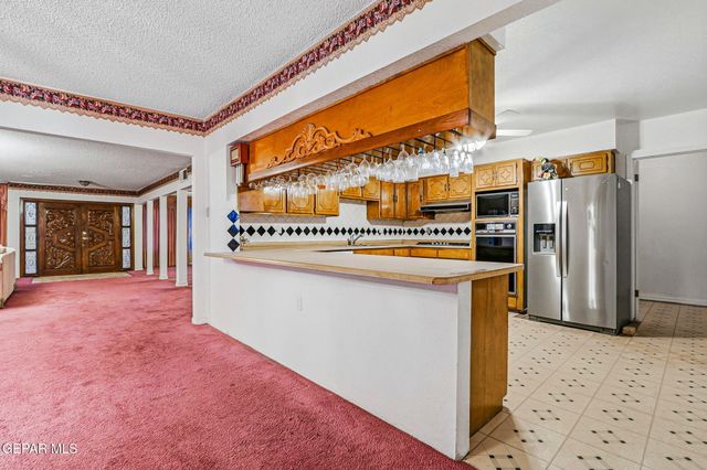 2704 TAYLOR Avenue, El Paso, TX 79930