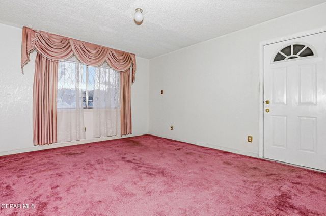 2704 TAYLOR Avenue, El Paso, TX 79930