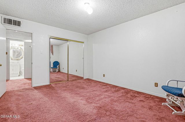 2704 TAYLOR Avenue, El Paso, TX 79930
