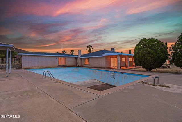 2704 TAYLOR Avenue, El Paso, TX 79930