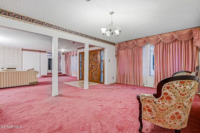 2704 TAYLOR Avenue, El Paso, TX 79930