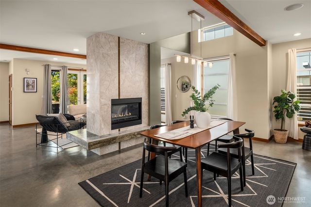 1620 E Alder Street, Seattle, WA 98122