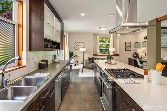1620 E Alder Street, Seattle, WA 98122