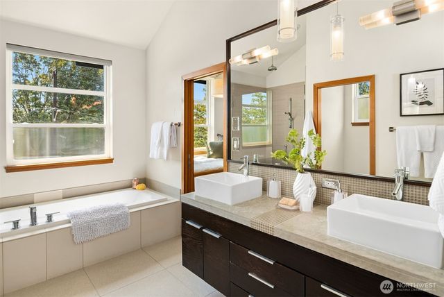 1620 E Alder Street, Seattle, WA 98122