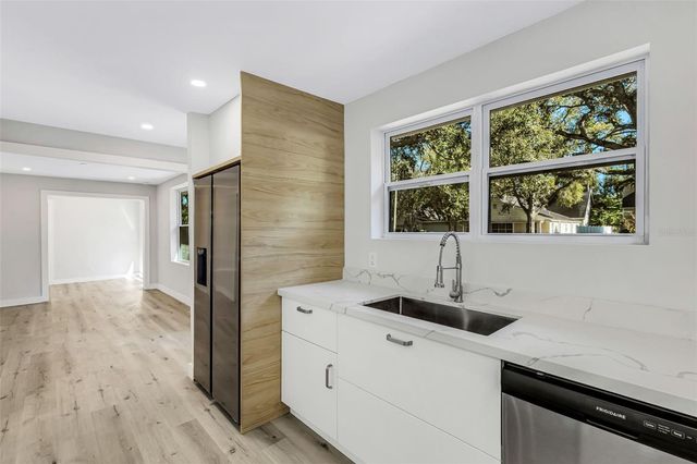 218 32ND STREET W, Bradenton, FL 34205