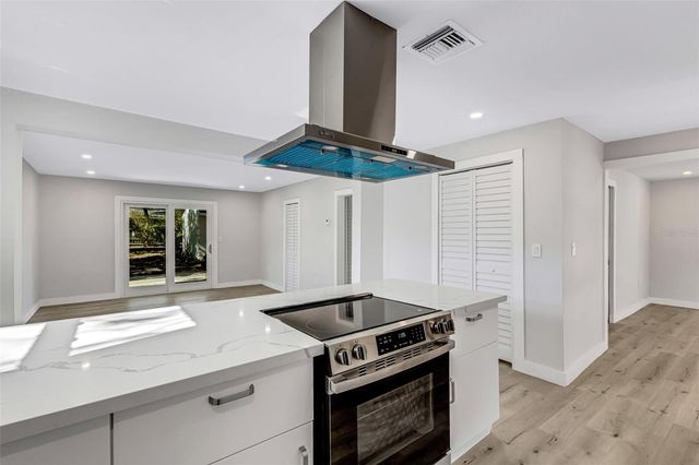 218 32ND STREET W, Bradenton, FL 34205