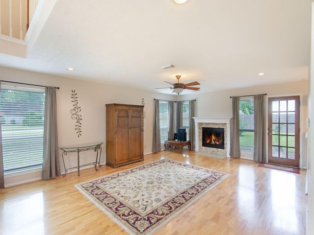 2407 Lexington Woods Drive, Spring, TX 77373