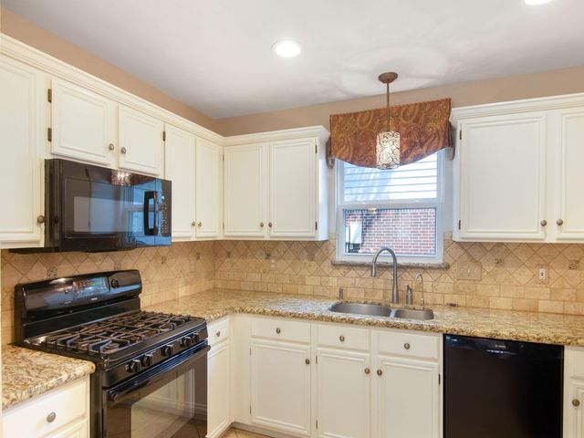 2407 Lexington Woods Drive, Spring, TX 77373