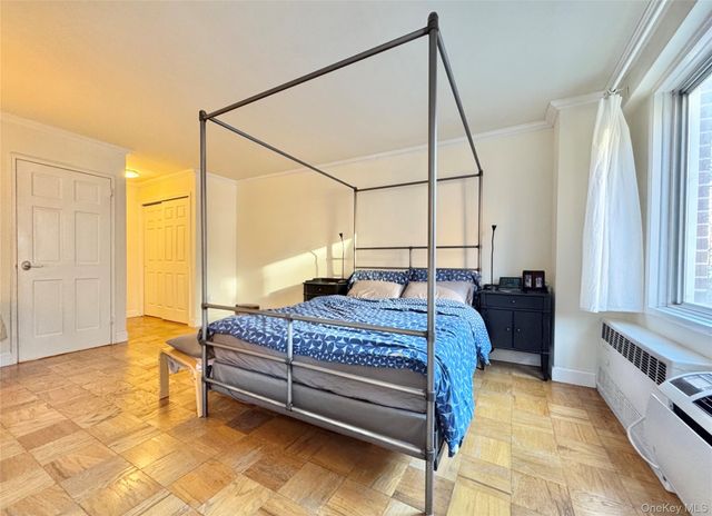 86-15 Broadway 3H, Elmhurst, NY 11373